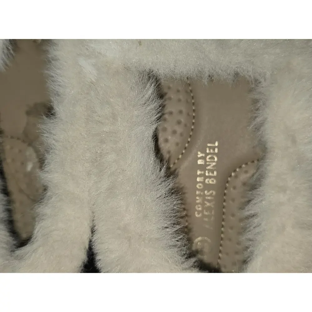 Alexis Bendel Moccasin Size 6.5 Faux Fur Sueded Cozy furry warm Slippers Lounge